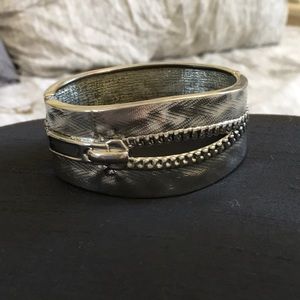 Zipper Cuff